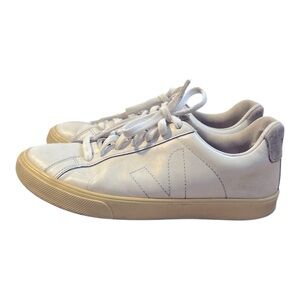 Veja White Leather Esplar Size 6